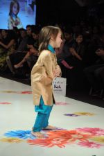 on Day 3 at India Kids Fashion Show in Intercontinental The Lalit on 19th Jan 2012 (27).JPG